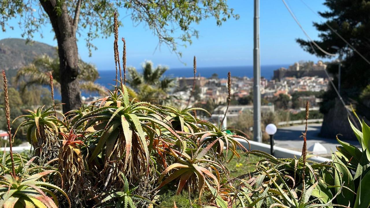Villa La Milanina Lipari  Exteriér fotografie